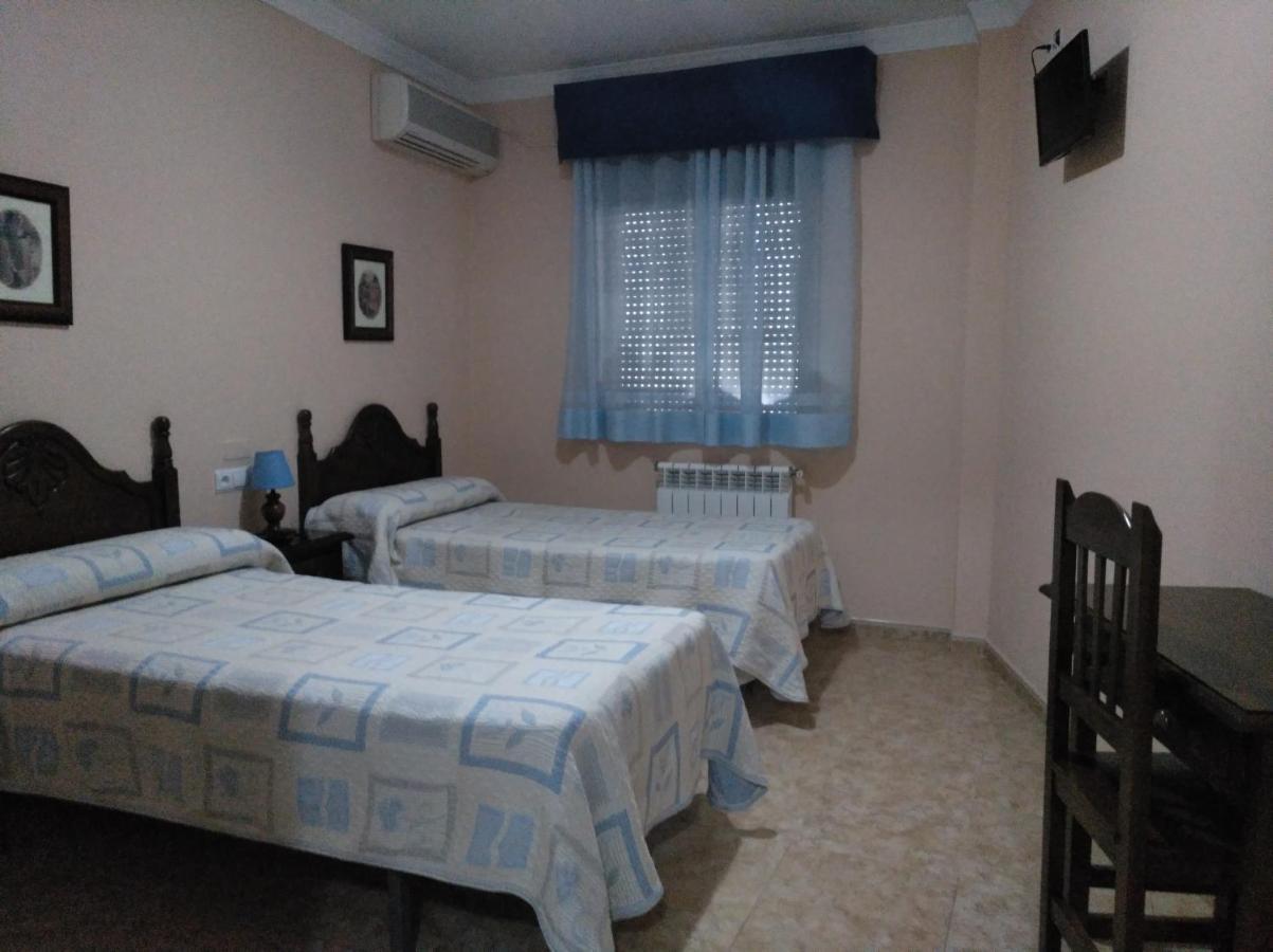 Hostal El Poligono Ξενοδοχείο Λουθένα Εξωτερικό φωτογραφία